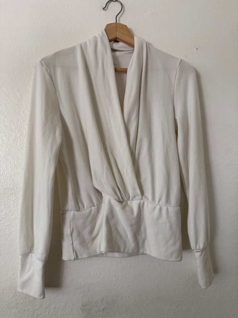 OGL Criss Cross Sweatshirt in White Sz S